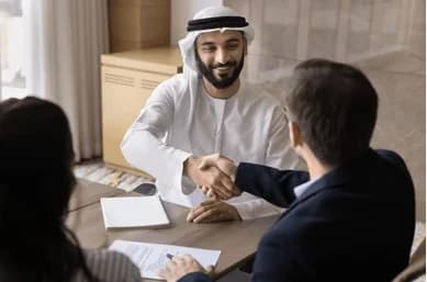 Dubai’s Economy Slows in H1 as Growth Shifts to Finance and Home Values Hold Steady