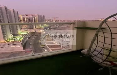 Fully Furnished 1 bed I with Balcony I open Kitchen
