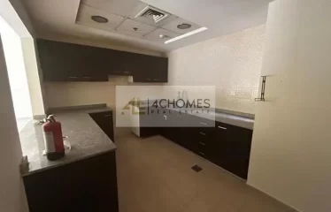 Spacious 3 Bed I Ground floor Apartment for rent I Garden view