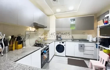 Fully furnished 2 Bed I Terrace & Balcony Spacious
