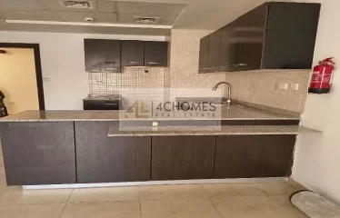 Spacious Studio | Vacant Huge Terrace I Low Floor