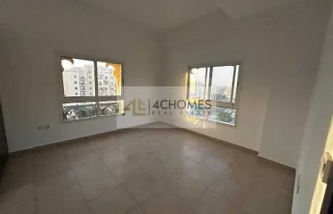 Elegant 1BR |Closed Kitchen| Balcony | Great Value