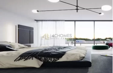 4 Bed Villa I Spacious I Luxurious I with Balcony