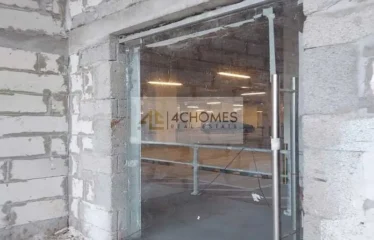 Spacious Layout with Outdoor Space Fit for F&B