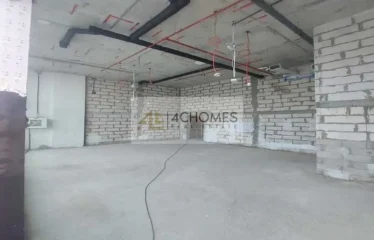 Spacious Layout with Outdoor Space Fit for F&B