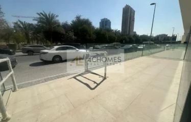 Spacious Layout with Outdoor Space Fit for F&B